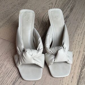 H&M Women's Cream Knotted Heels (sz 40)